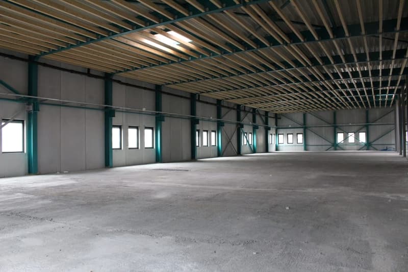 Spazio commerciale per ufficio al primo piano/ Gewerberaum ideal für Büro, Produktion oder Schulung (3)