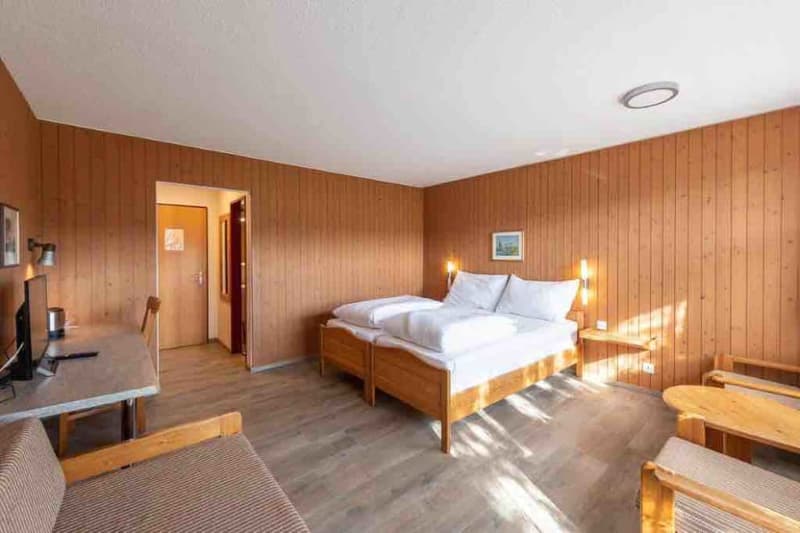 Möblierte Zimmer an ruhiger und doch an zentraler Lage zu vermieten (8)