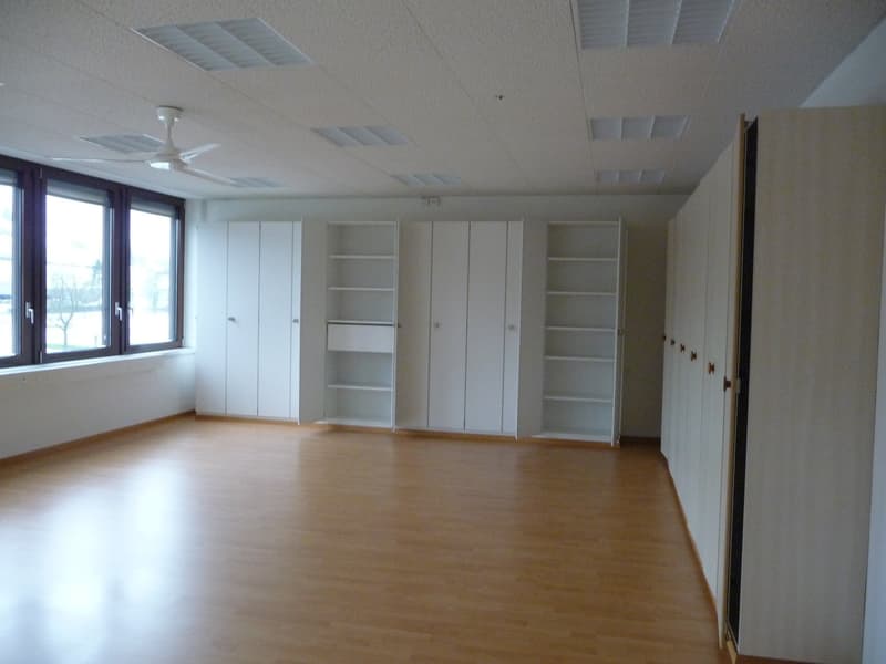 Büro-, Gewerbe- oder Lagerräume 33 m2, 40 m2 oder 60 m2 zu vermieten (1)