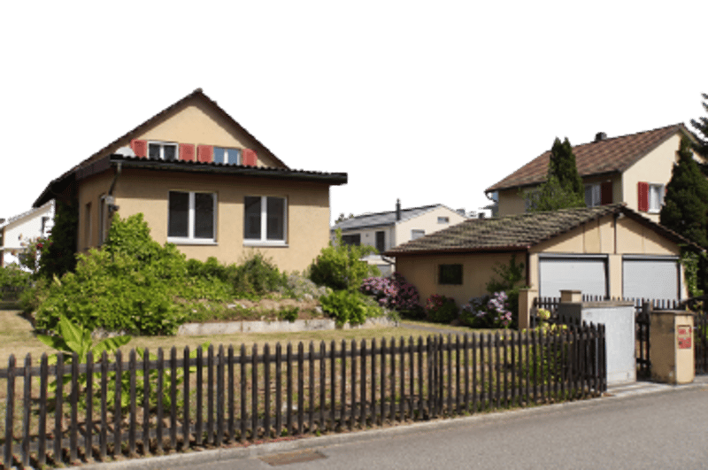 Freistehendes Einfamilienhaus / Bauland (1)