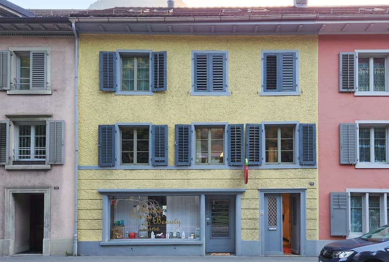 Reihenhaus in Glarus mit Ladenlokal (1)