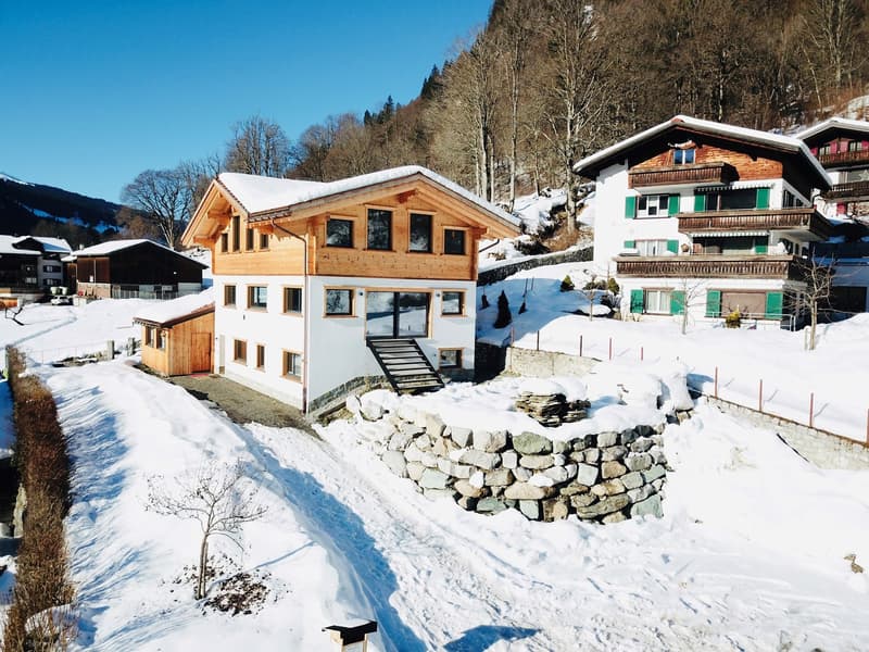 Neues Einfamilienhaus als 2. Wohnsitz mit zusätzlichem Baupotenzial in Klosters Dorf (2)