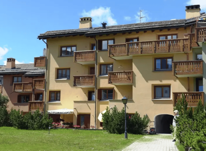 Apartment in St. Moritz (2)