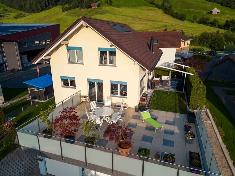 Traumhaftes Einfamilienhaus in Trachslau: 7.5 Zimmer für Wohnkomfort pur. (1)
