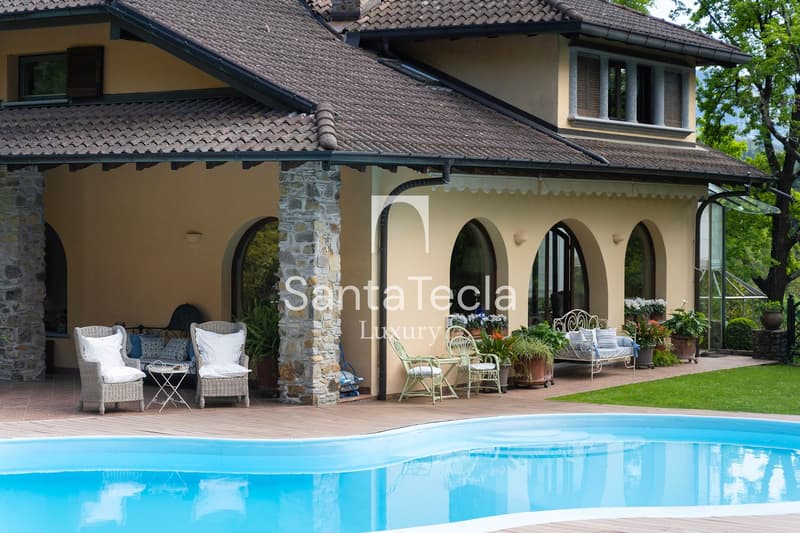 Villa con piscina e parco a Luino (31)