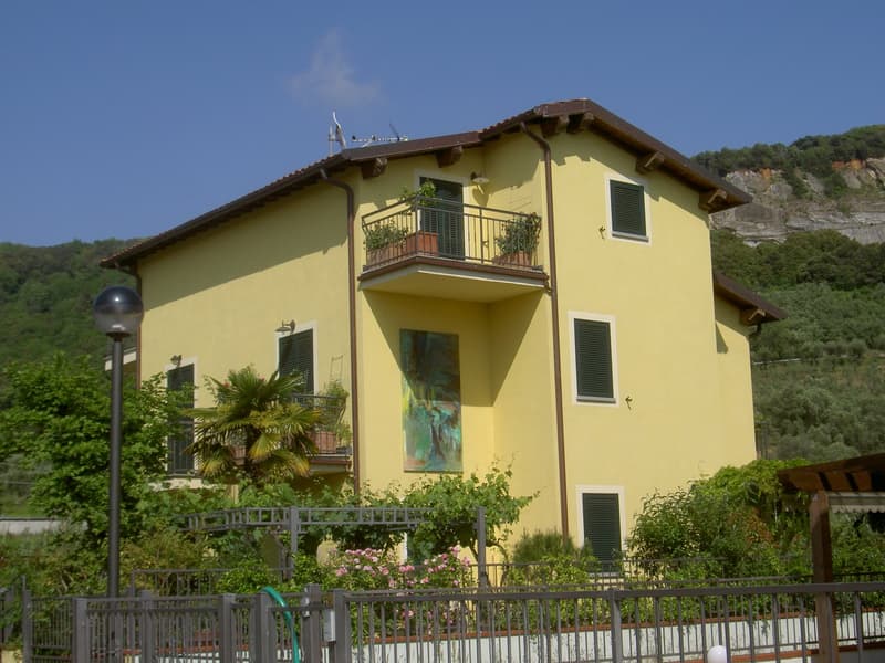 Doppeleinfamilienhaus in Massaciuccoli (Toskana) (1)