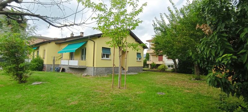 Appartamento 4 locali con giardino in casa bifamiliare a Balerna (1)