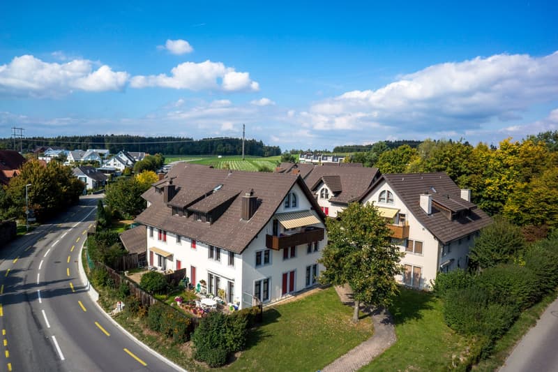 Einzigartige Maisonettewohnung in Gutenswil zu vermieten! (1)