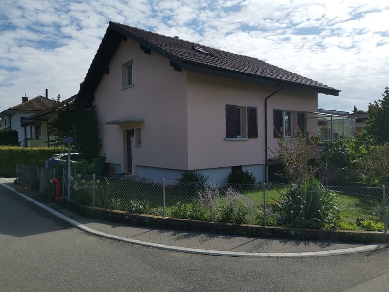 2 Zimmer-Haus in Lengnau BE mieten (1)