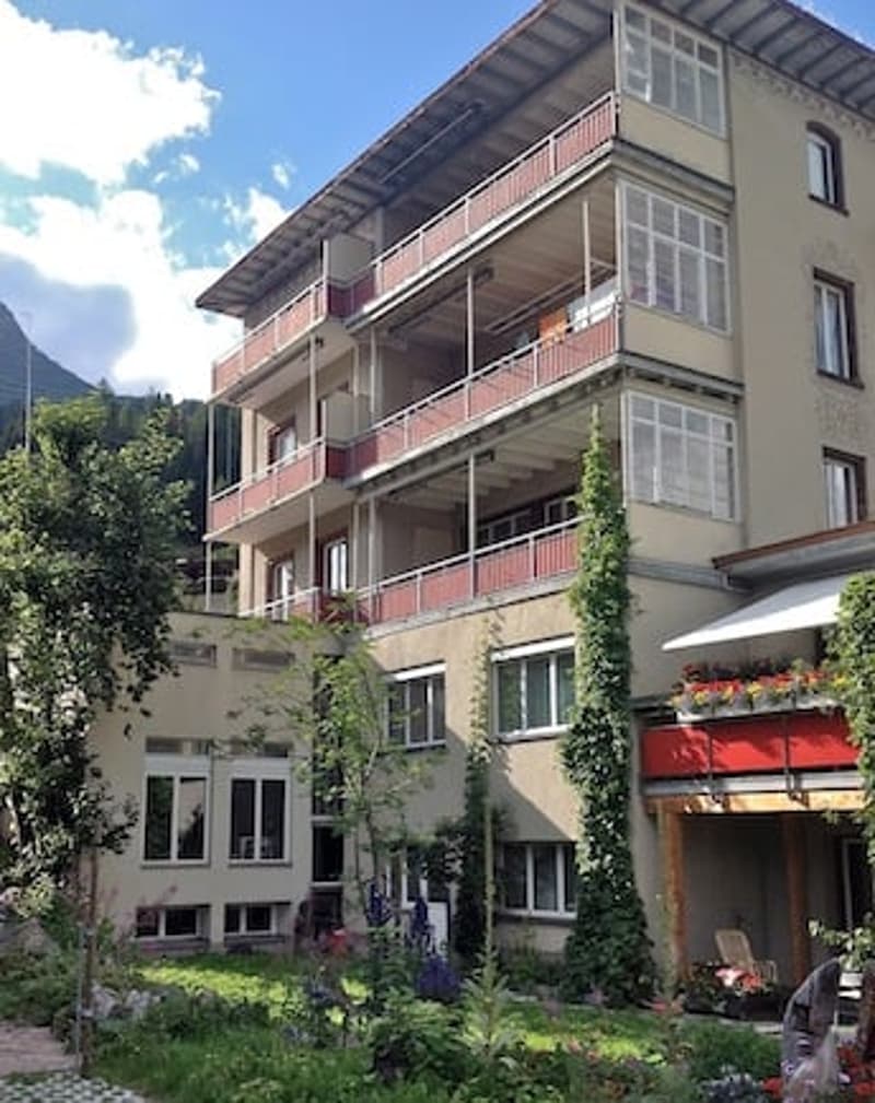 Grosse, helle 5-Zimmerwohnung im Zentrum von Davos Dorf (bis 51.05.2025) (1)
