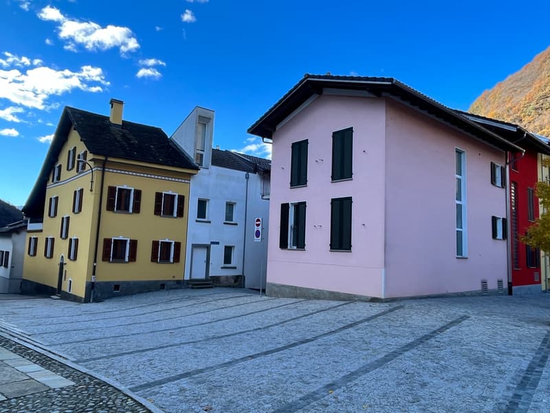 Casa unifamiliare nel centro storico di Lumino (2)