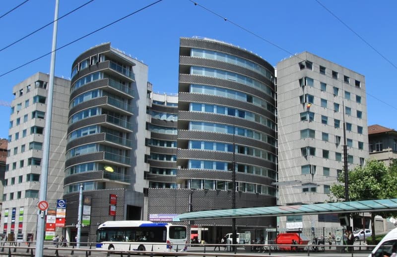 590m² bureau à louer à Lausanne (1)