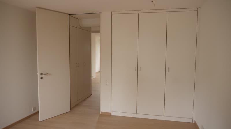 Ruhige 4-Zimmerwohnung im Grünen mit Einbauschränke (inkl. ca. 89m2) (9)