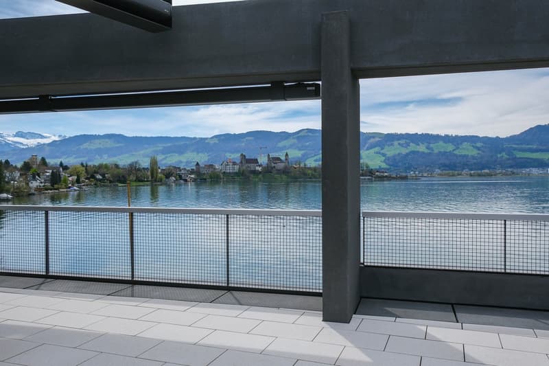 Leben direkt am Zürichsee mit privatem Seezugang (1)