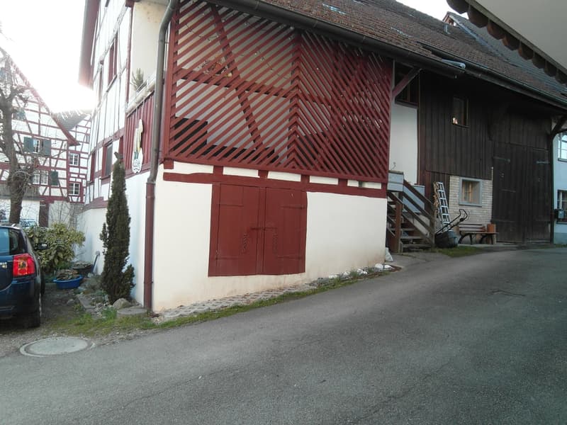 Charmantes Riegel-Reihen-Einfamilienhaus im Dorfkern von Marthalen (2)