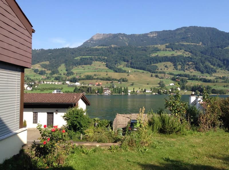 Einfamilienhaus am Vierwaldstätdersee, indirekter Seeanstoss, 40 Minuten von Zürich (Teilmöbliert) (1)