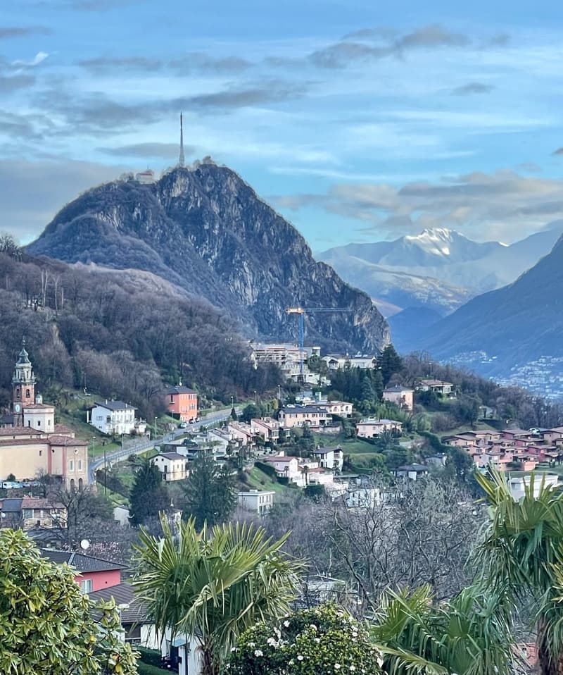 Rarität zu kaufen - Villa in der Region Lugano mit Weitblick (1)