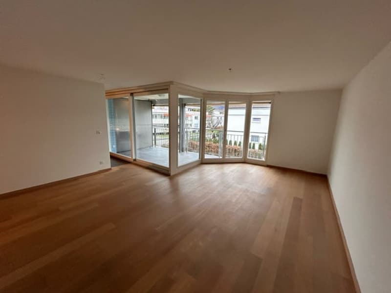 moderne und grosszügige Wohnung in Reinach BL (2)
