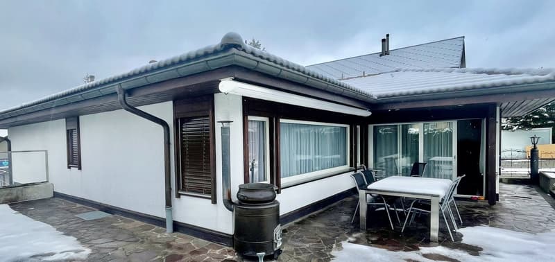 Eineinhalb-Einfamilienhaus mit Erweiterungspotential in Bennau (1)