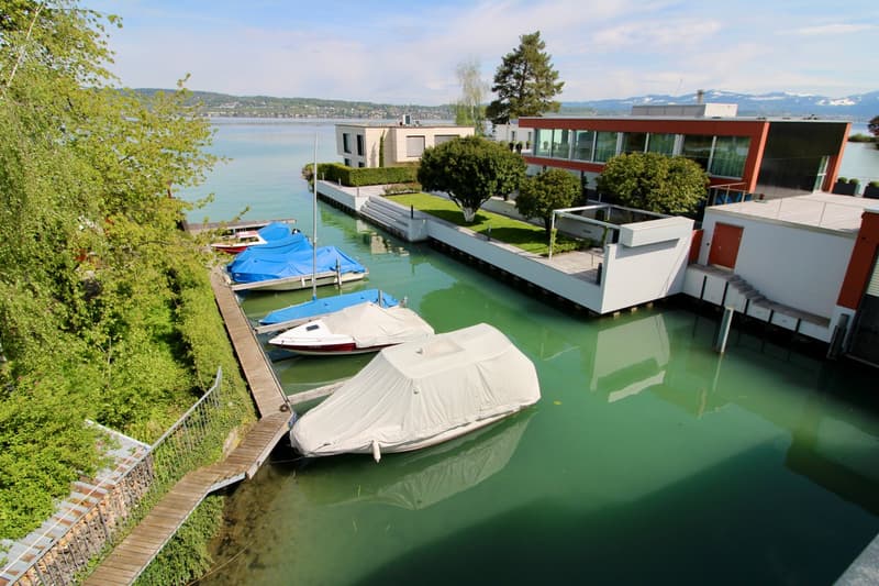 Traumhafte Wohnung am Hafen – Wohnen direkt über dem Zürichsee mit dem Boot unter dem Schlafzimmer (15)