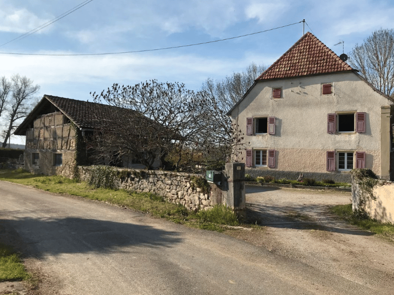 Einfamilienhaus mit Mühle / Maison avec moulin à huile (2)