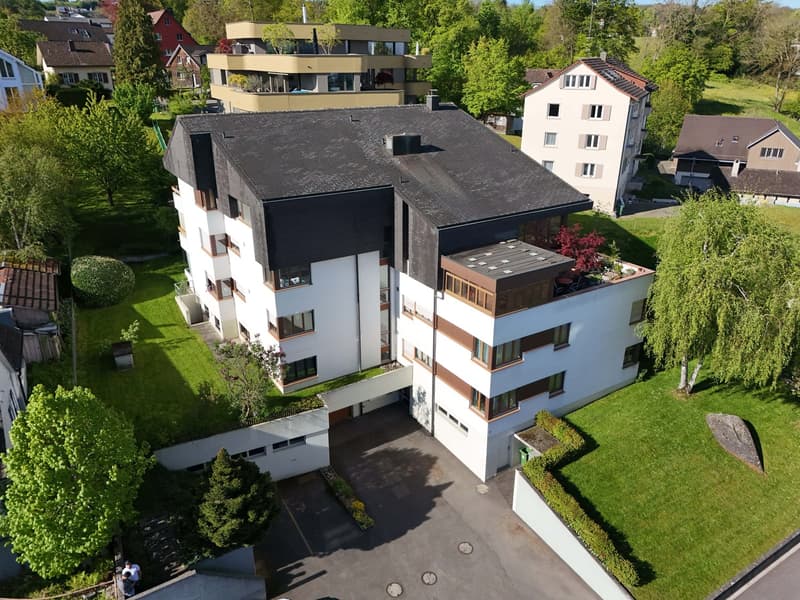Lichtdurchflutete 3,5 Zimmer Wohnung an zentraler Lage in Kreuzlingen (1)