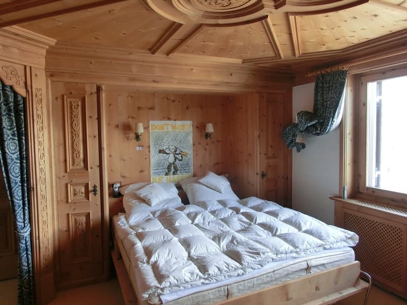 Heimelige 2 Zimmerwohnung mit Chalet-Stil in St. Moritz (2)