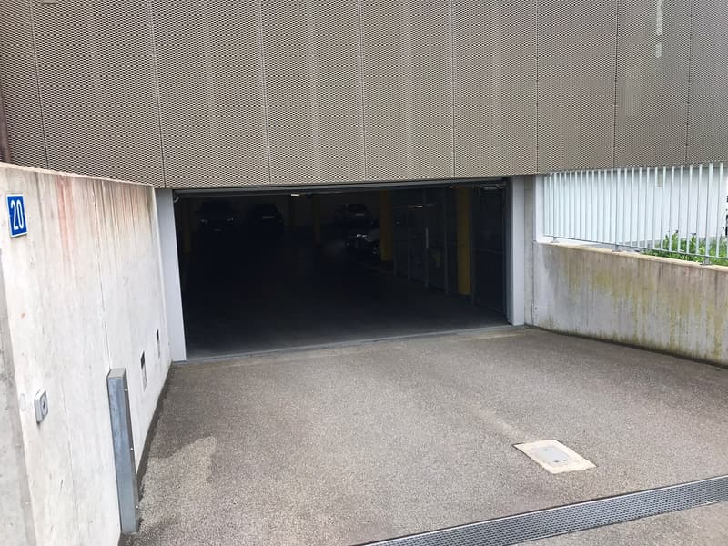 Parkplätze in 2 Tiefgaragen und 1 Garagenbox in Mettmenstetten zu vermieten (1)