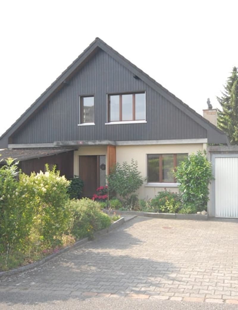 Einfamilienhaus in Veltheim - unverbaubare Weitsicht - viel Potenzial für Erweiterungen (1)