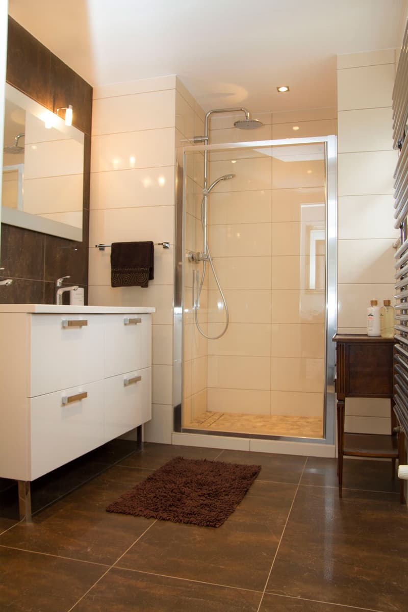 Maison Mitoyenne dans Propriété de prestige à Jouxtens-Mézery rénovée avec piscine. (11)