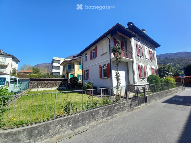 VENDESI CASA IN SASSO CON 2 APPARTAMENTI IN CENTRO BELLINZONA (2)