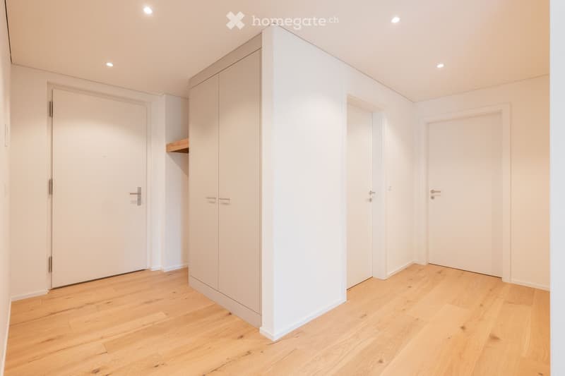 Helle 5.5 Zimmer Eigentumswohnung mit grossem Sitzplatz (8)