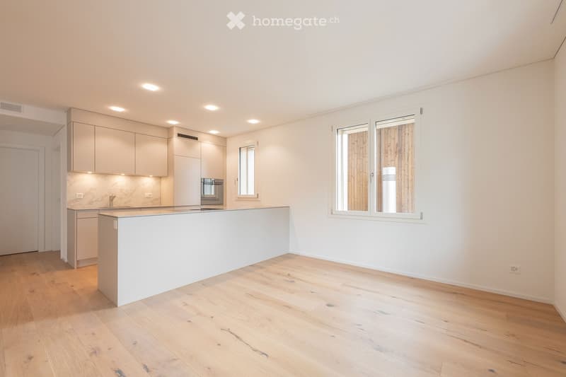 Helle 5.5 Zimmer Eigentumswohnung mit grossem Sitzplatz (4)