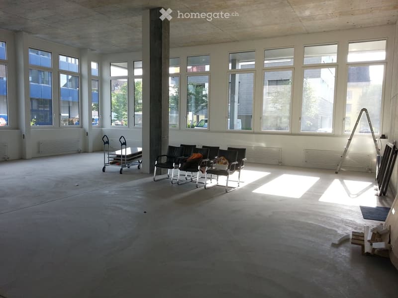 Moderne Gewerberäume mit  4.57 m Deckenhöhe (5)