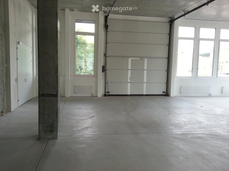 Moderne Gewerberäume mit  4.57 m Deckenhöhe (6)