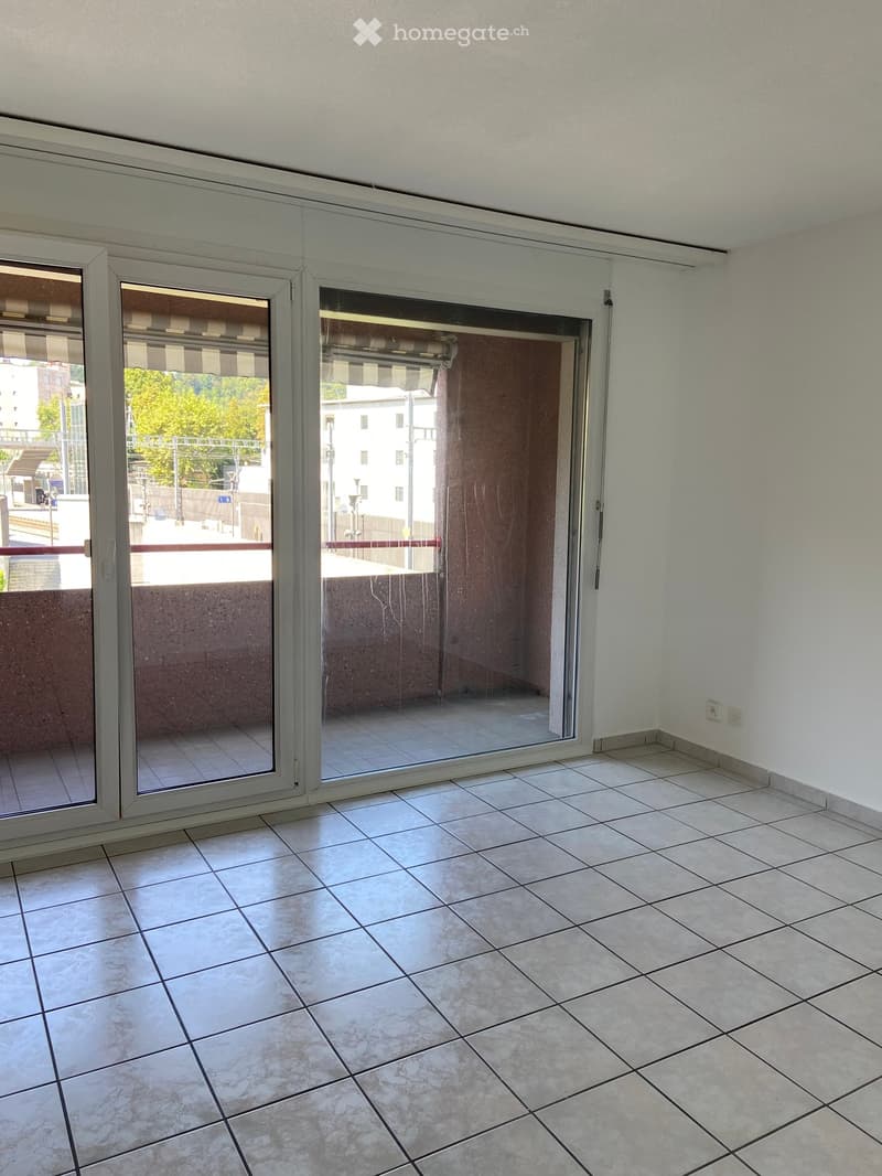 sliding glass doors, tile floor, balcony, view to the outside
