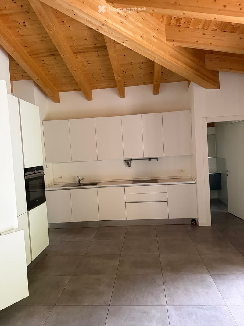 🏡 Affittasi Appartamento Luminoso ad Arzo – 4.5 locali | Posteggio interno incluso (10)