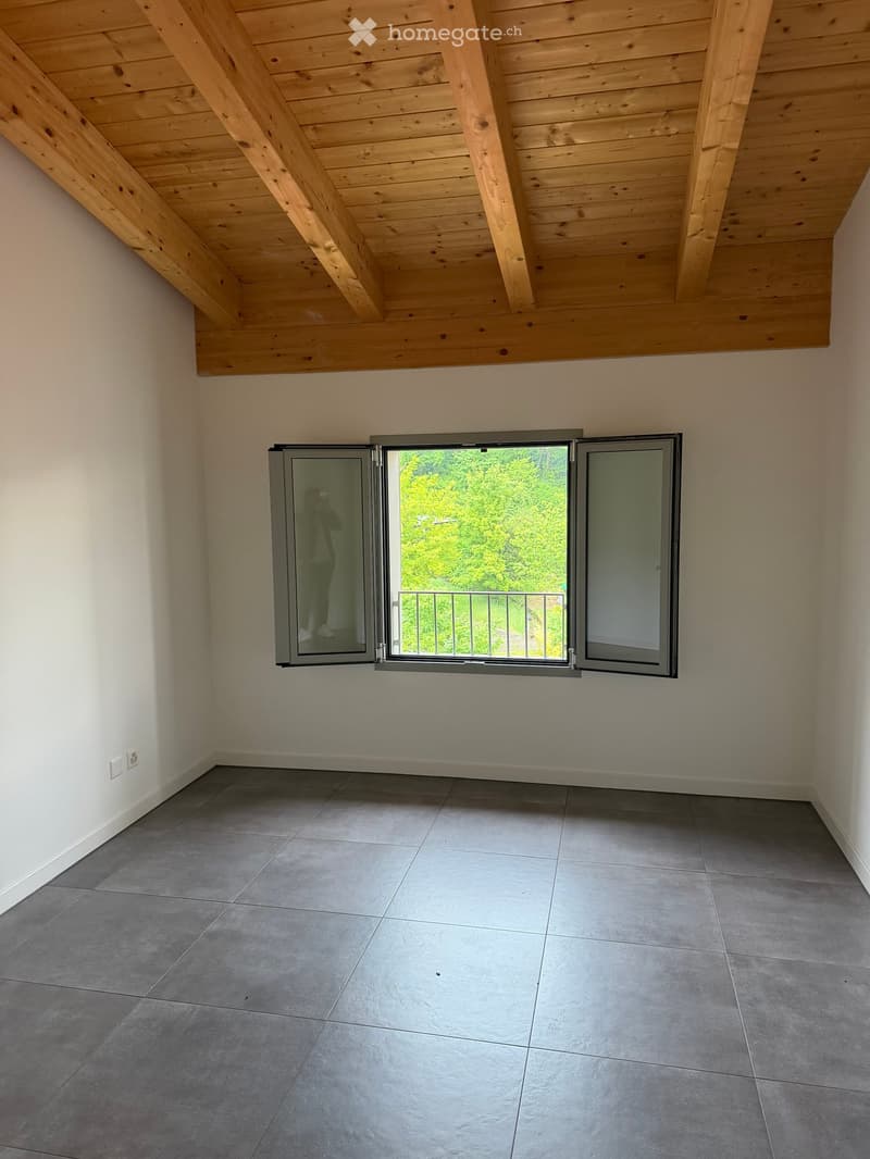 🏡 Affittasi Appartamento Luminoso ad Arzo – 4.5 locali | Posteggio interno incluso (14)