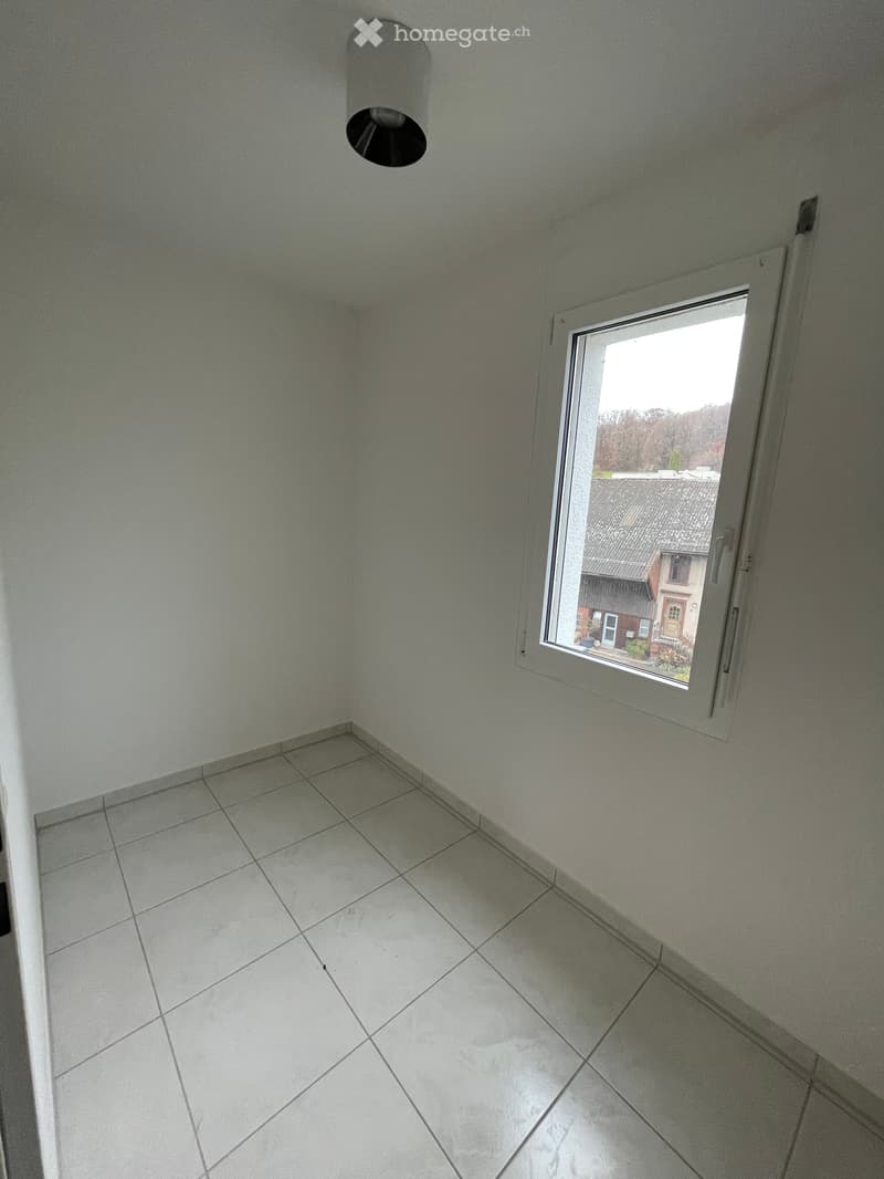 Frisch renovierte Wohnung an zentraler Lage (11)