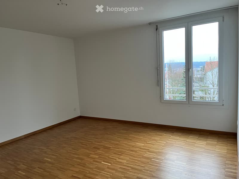 Moderne 4.5-Zimmer-Wohnung mit Balkon in Arlesheim (5)