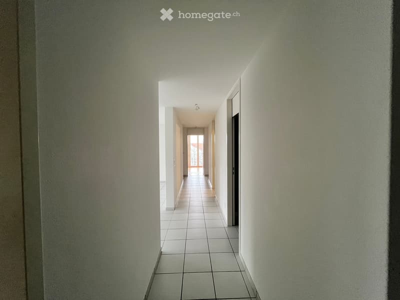 Moderne 4.5-Zimmer-Wohnung mit Balkon in Arlesheim (8)
