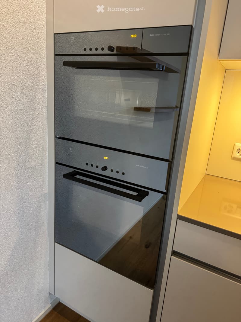 Schöne, helle 3.5 Zimmer Wohnung im 1. Stock mit Sicht auf Berge sucht neuen Eigentümer (6)