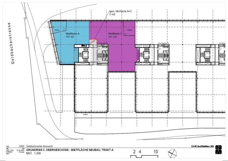 The floor plan includes a mix of various apartment units with different sizes. One apartment is labeled as Mietfläche A with 167m2 and another as Mietfläche C with 247m2. There are also several smaller units around these main apartments.