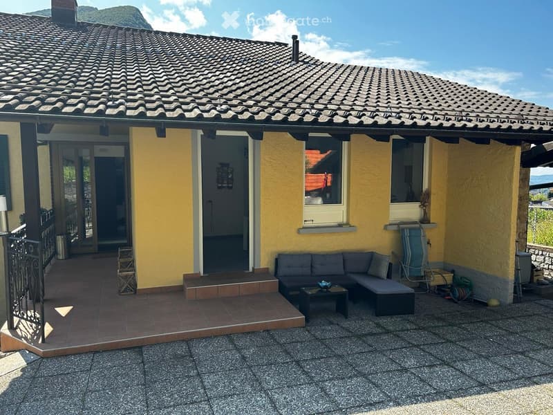 "Casa indipendente con reddito: 4.5 locali affittato + grande appartamento 7.5 locali"