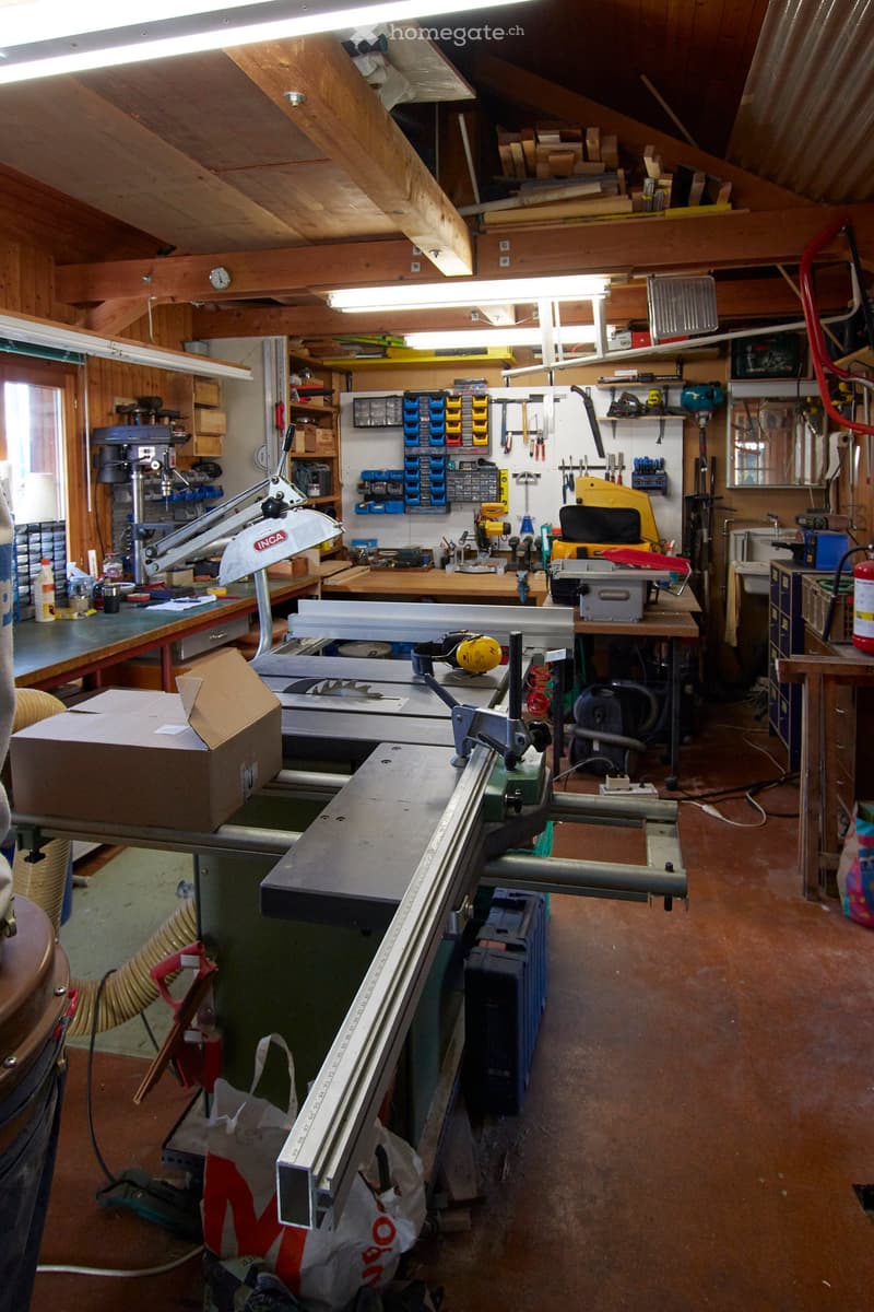 work bench, saws, tools, machinery, wood