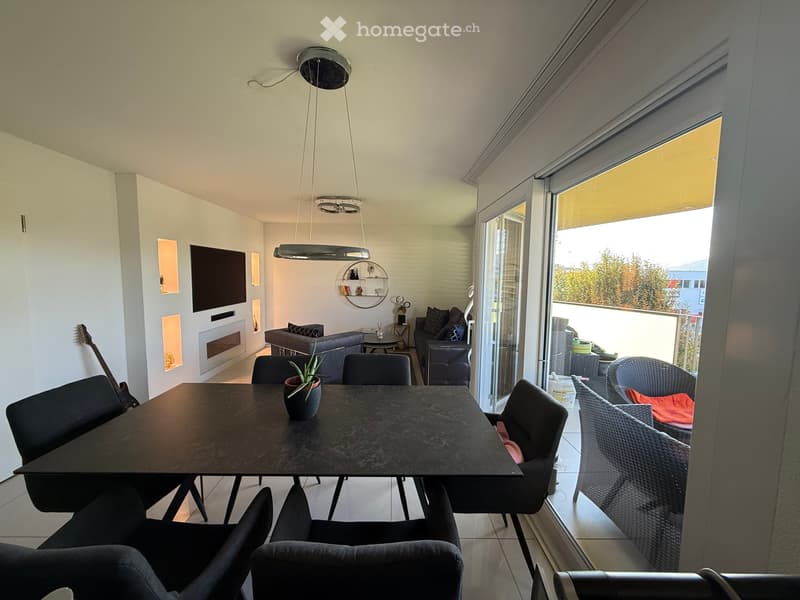 Moderne 4.5-Zimmerwohnung mit Terrasse & Top-Anbindung nahe Zürich (2)