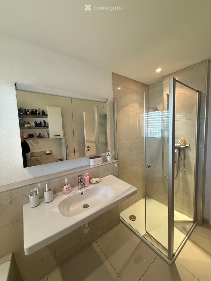 Moderne 4.5-Zimmerwohnung mit Terrasse & Top-Anbindung nahe Zürich (8)