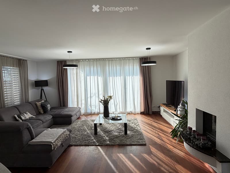 Spacious 8.5-room single-family house with stunning views in Walchwil (11)