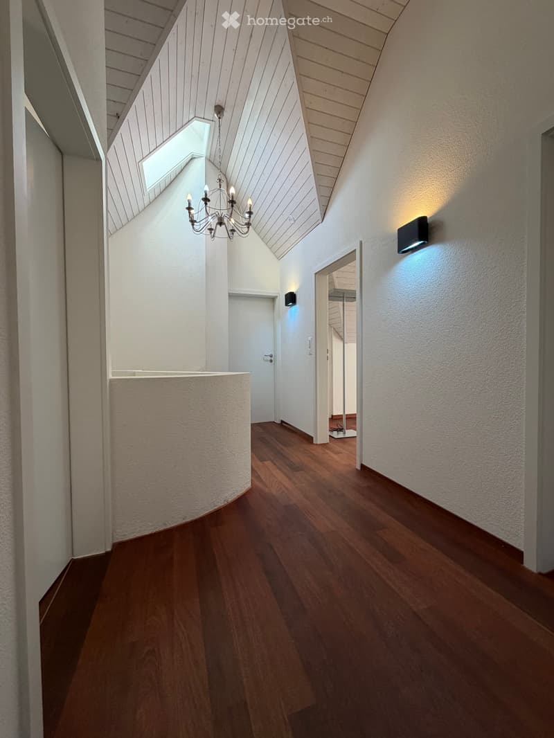 Spacious 8.5-room single-family house with stunning views in Walchwil (15)