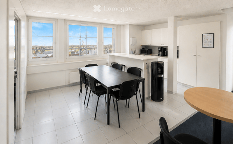 Bureaux rénovés de 265 m2 (2)